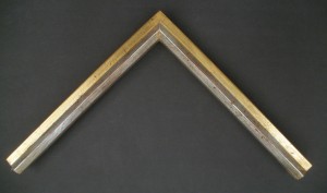 M604- PLATA INT. Y ORO EXT.